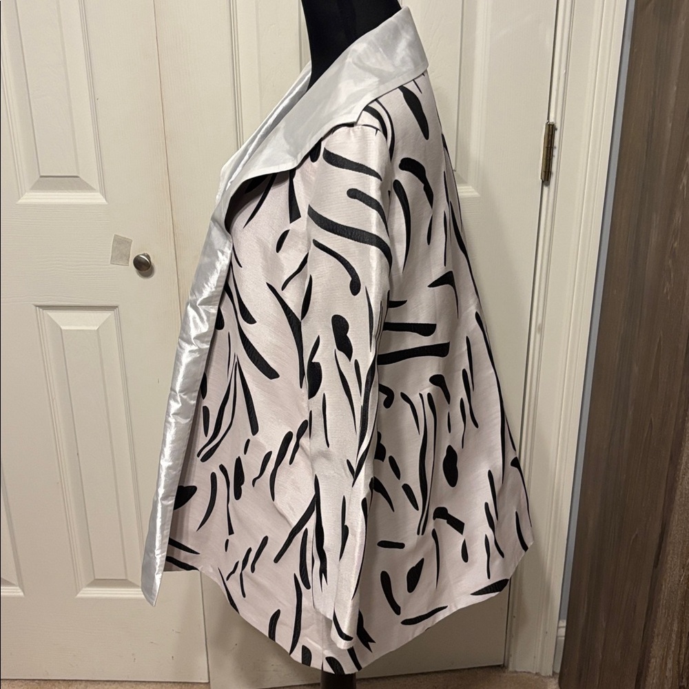 Grace Chuang New York Open Front Jacket - Picture 8 of 10